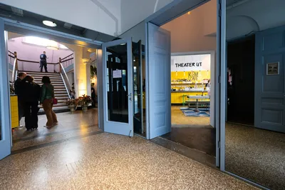 --  Theater-Utrecht -Juri-Hiensch 