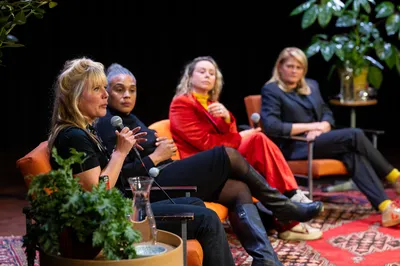 --  Theater-Utrecht Juri-Hiensch 